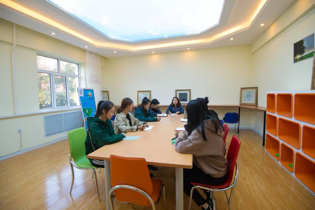 走進(jìn)龍外 | 黑龍江外國(guó)語(yǔ)學(xué)院學(xué)生心理成長(zhǎng)指導(dǎo)中心 點(diǎn)亮心燈，賦能成長(zhǎng)